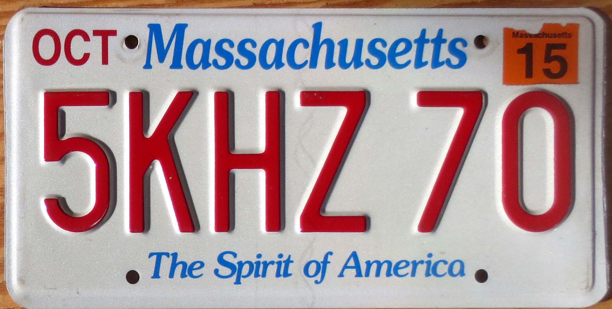 2015 Massachusetts vg+ Automobile License Plate Store Collectible