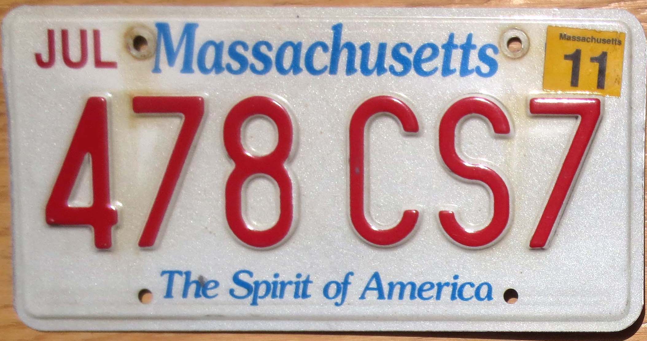 2011-massachusetts-vg-automobile-license-plate-store-collectible