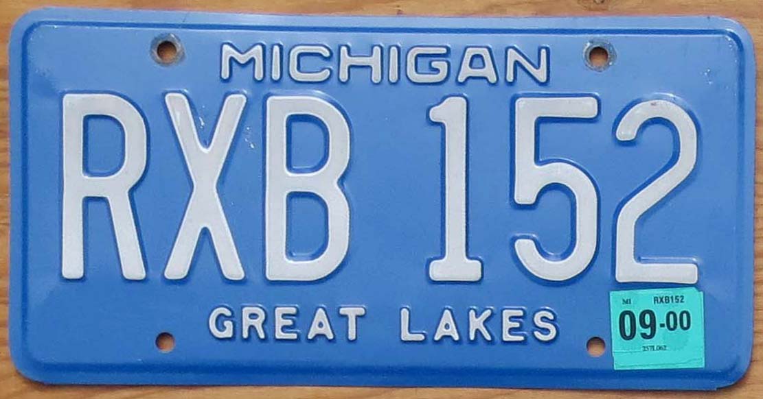 2000 Michigan vg | Automobile License Plate Store: Collectible License ...